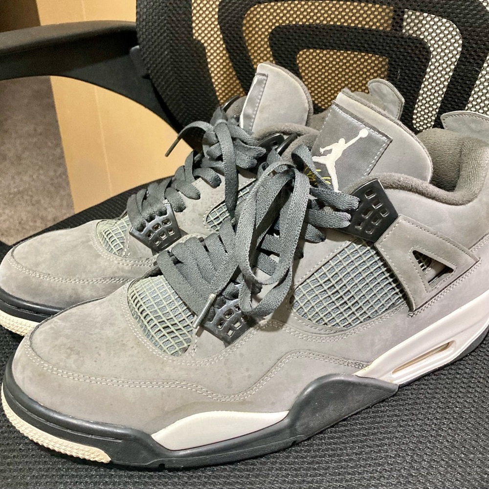 Jordan 4 Retro “Cool Greys”
